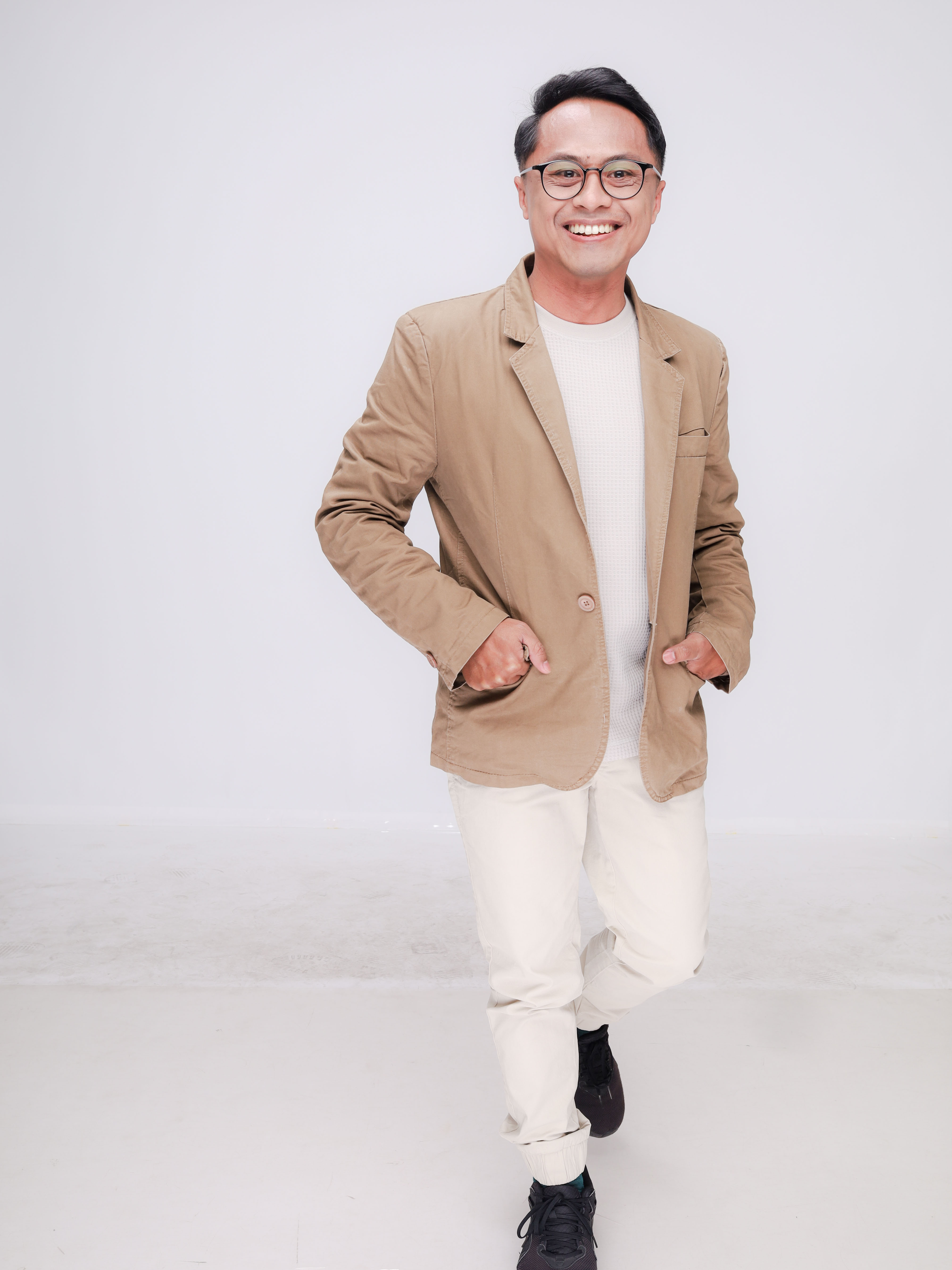 Produser: Dwie Pratama